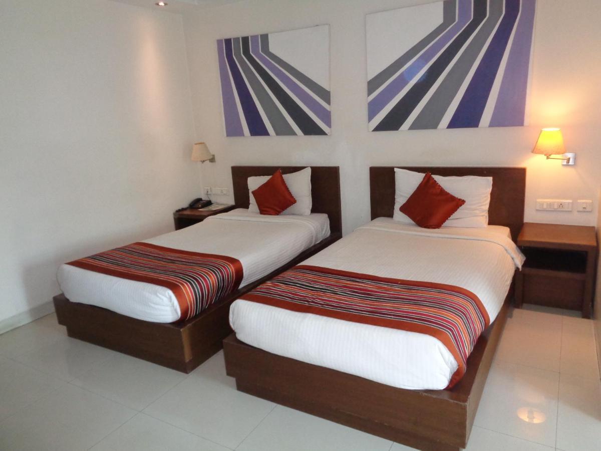 Orbit Hotel - Bagdogra Εξωτερικό φωτογραφία