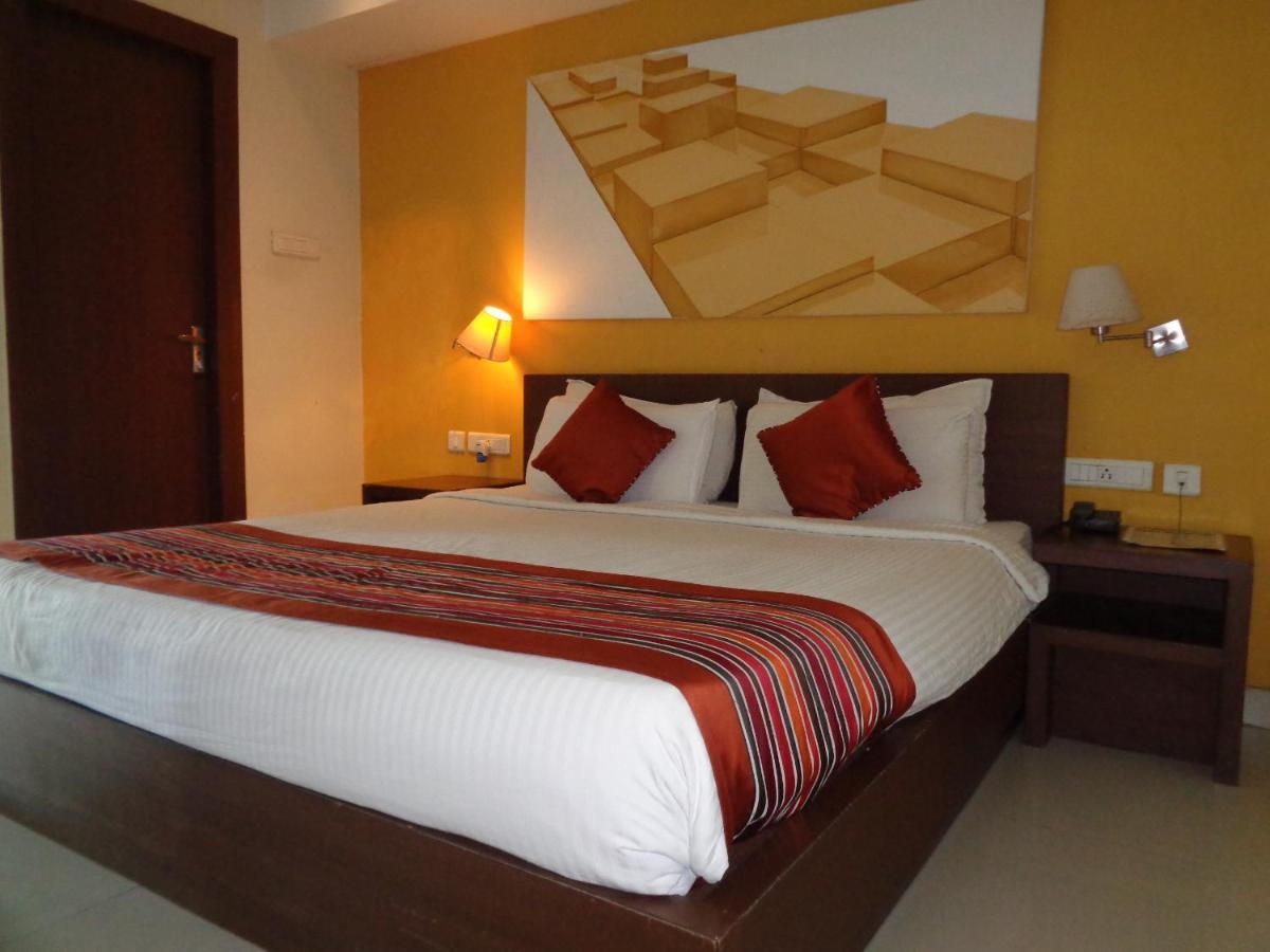 Orbit Hotel - Bagdogra Εξωτερικό φωτογραφία